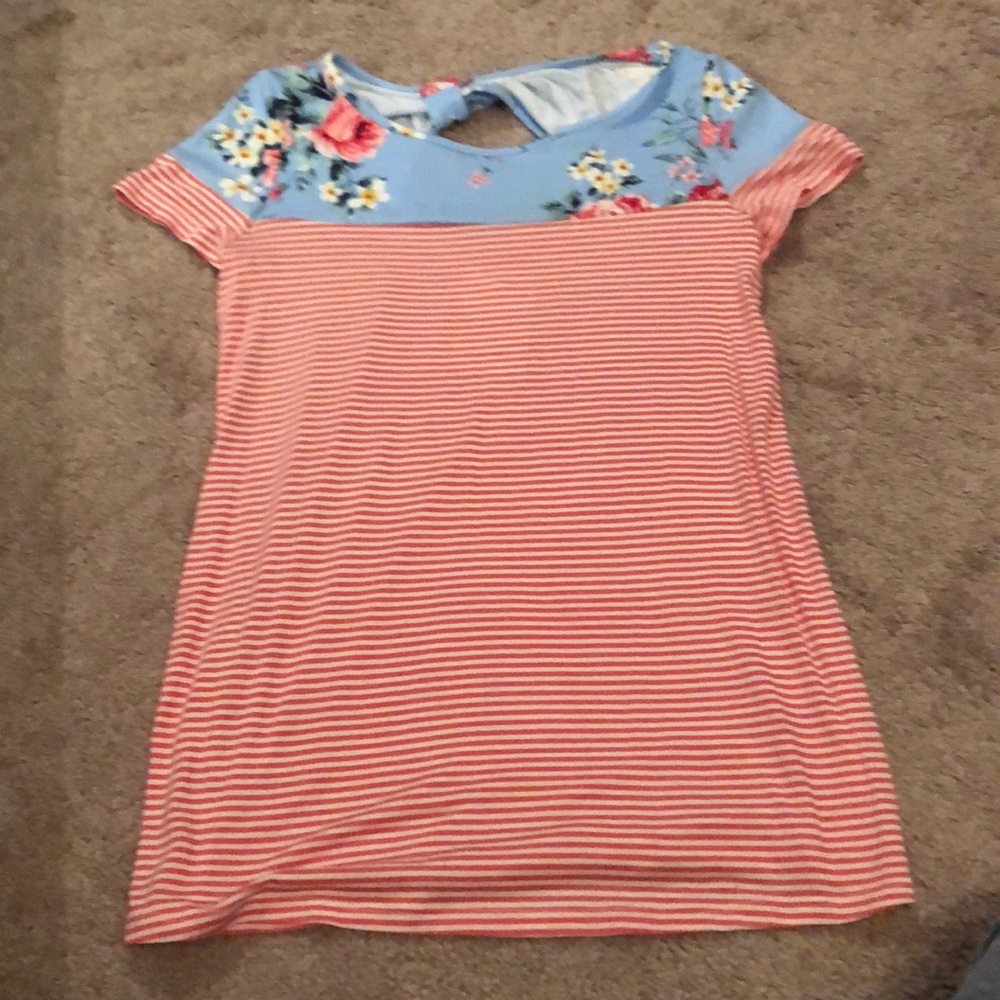 Small open back tee